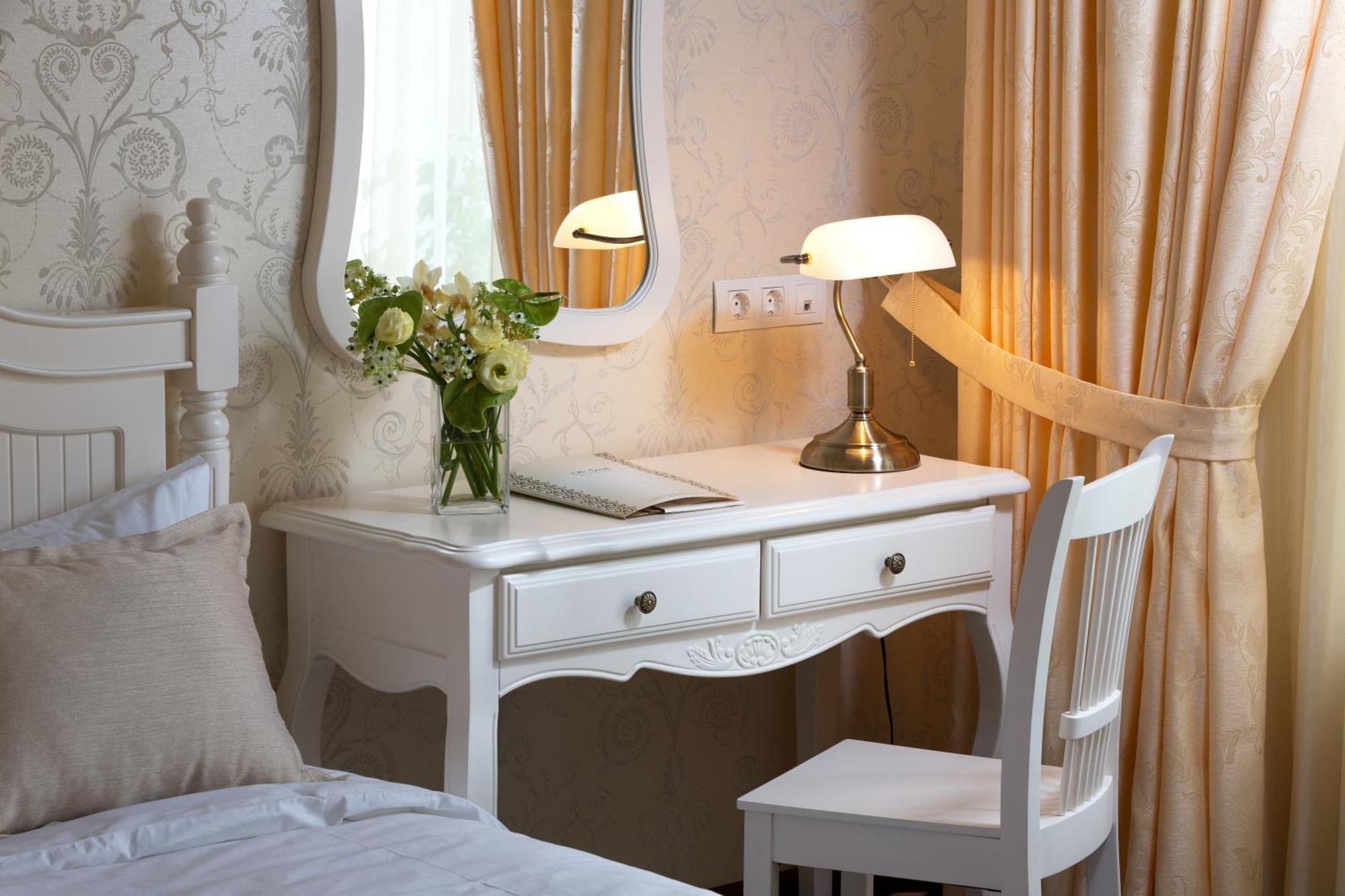 De Gaulle Boutique Hotel Kharkiv Bagian luar foto
