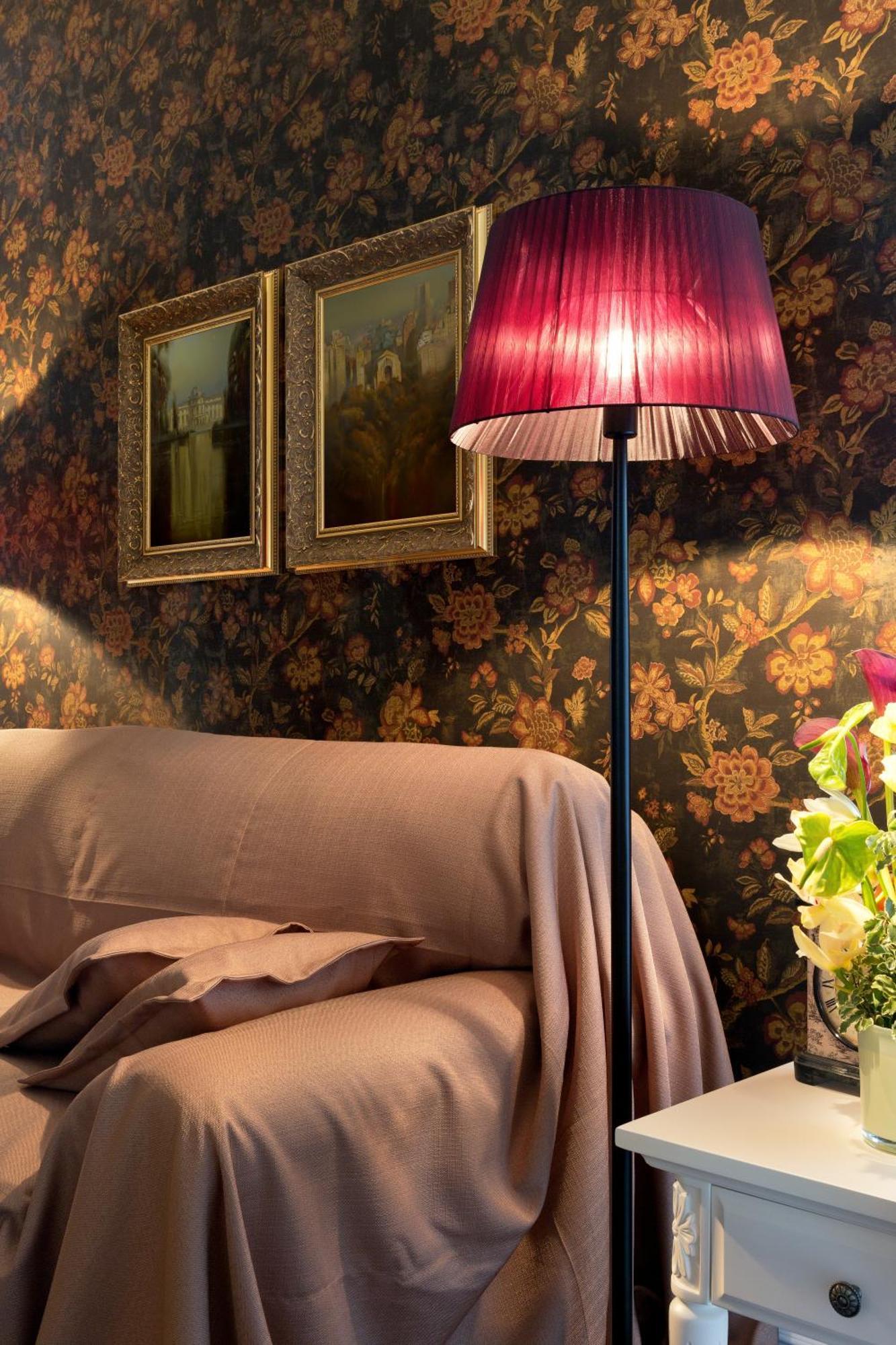 De Gaulle Boutique Hotel Kharkiv Bagian luar foto