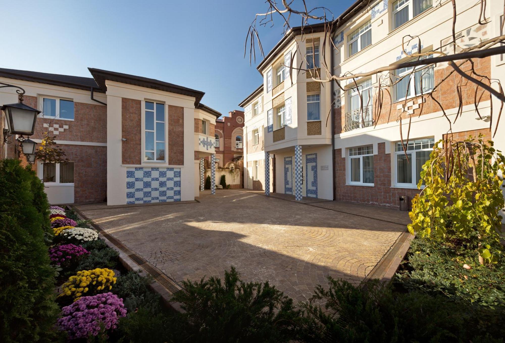 De Gaulle Boutique Hotel Kharkiv Bagian luar foto
