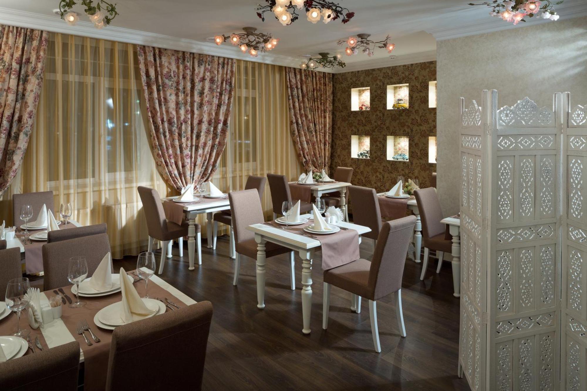 De Gaulle Boutique Hotel Kharkiv Bagian luar foto