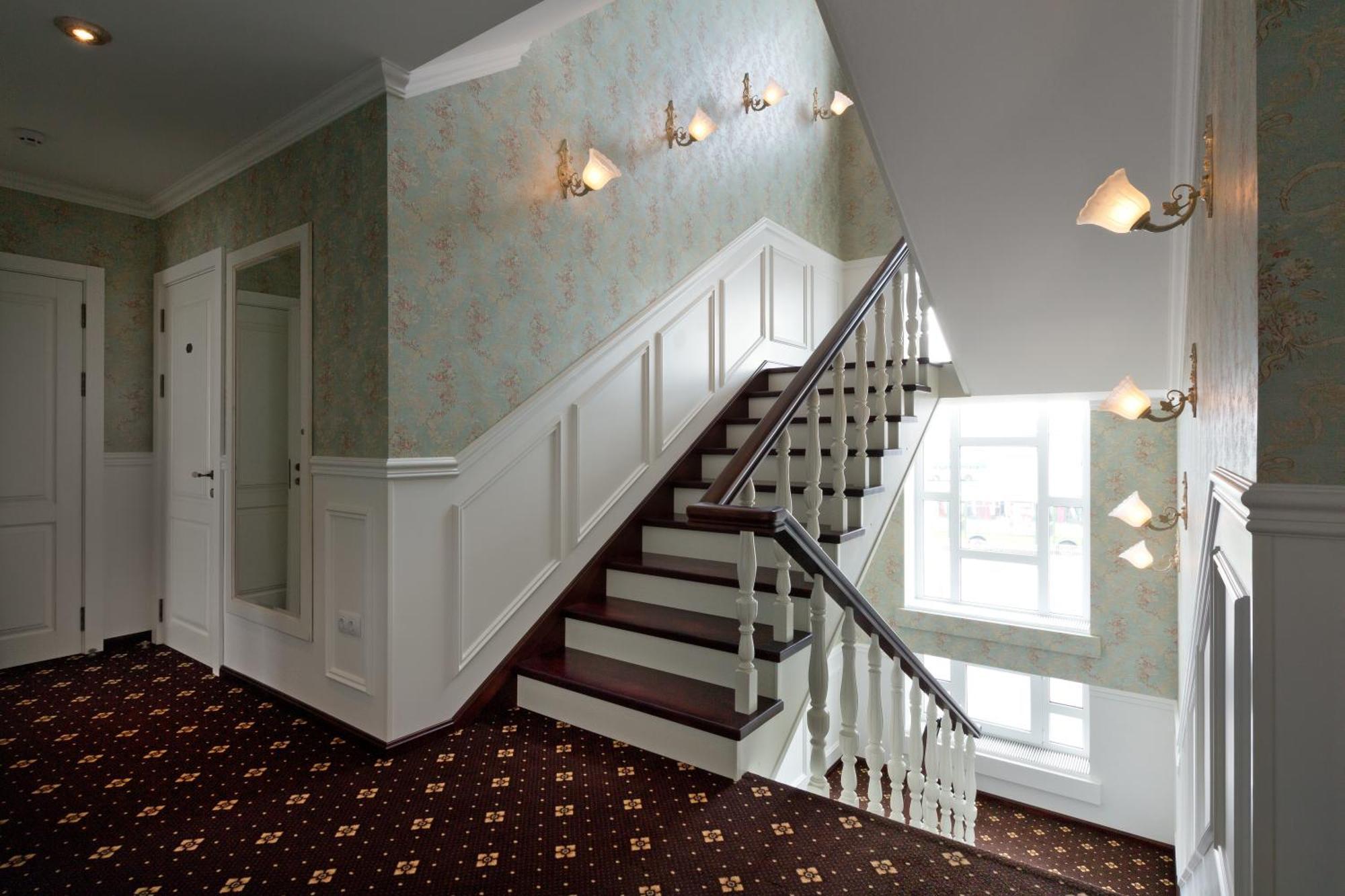 De Gaulle Boutique Hotel Kharkiv Bagian luar foto