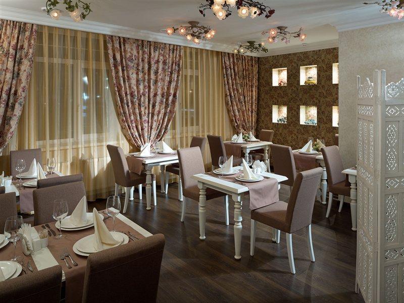 De Gaulle Boutique Hotel Kharkiv Bagian luar foto