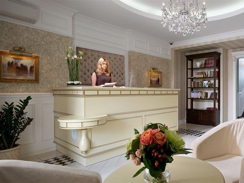 De Gaulle Boutique Hotel Kharkiv Bagian luar foto