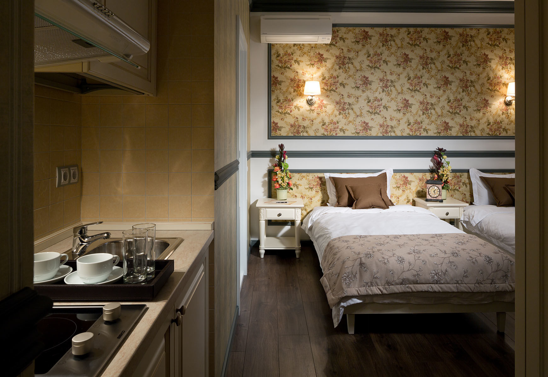 De Gaulle Boutique Hotel Kharkiv Bagian luar foto